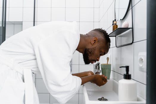 男 シミ 消したい 美白 スキンケアのイメージ画像